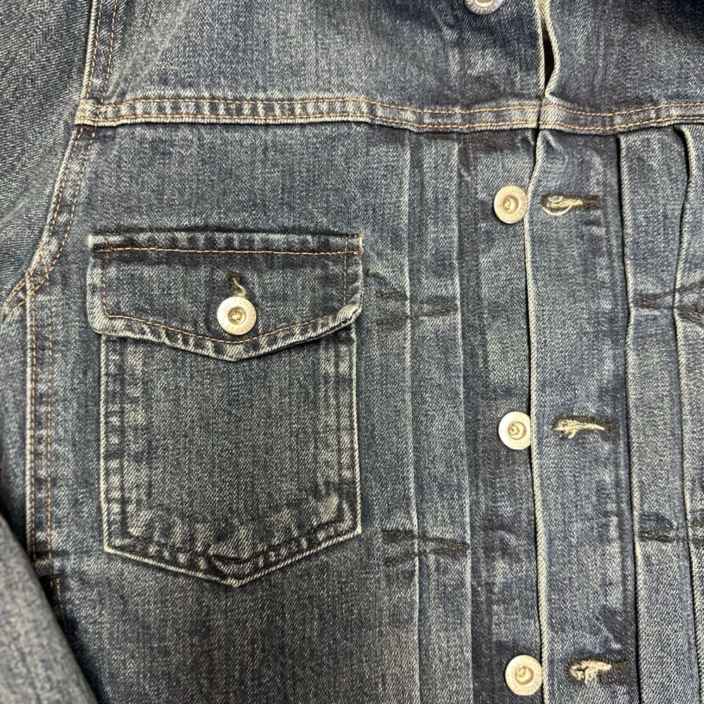 H&M loggDenim Jacket with Button Closure <<<204>>> - Picture 3 of 8